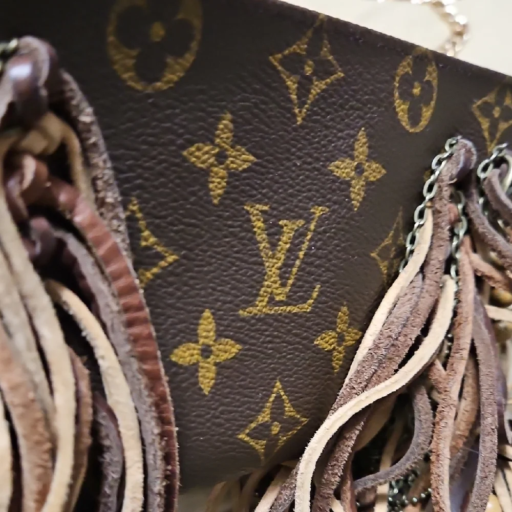 Vintage Boho Bags Louis Vuitton Brown and Tan Fringe Clutch - Picture 3 of 9